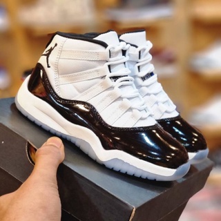 size 7 nike air jordan xi shoes