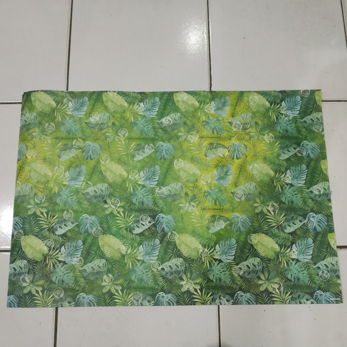 

The Body Shop WRAPPING PAPER Kertas Kado The Body Shop Motif Daun