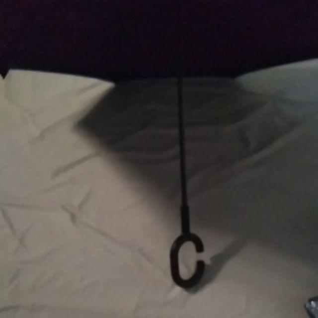 Payung Terbalik Kazbrella 2nd Generation Tombol Merah Non Sarung