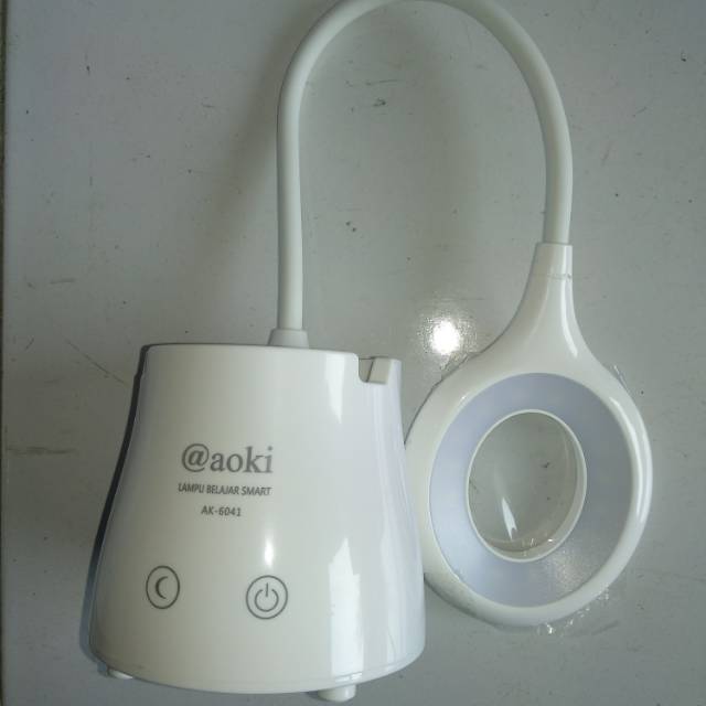 Lampu belajar smart Aoki AK 6041