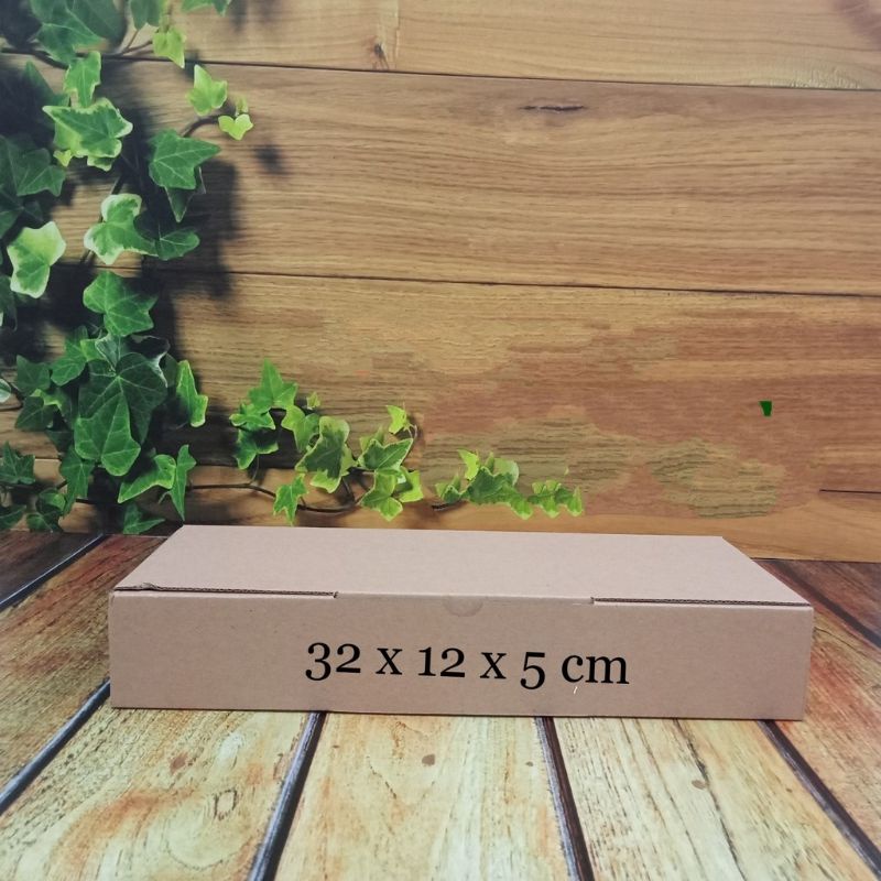 

kardus 32x12x5cm..Die Cut kotak untuk kue Brownies - Dll - model box pizza