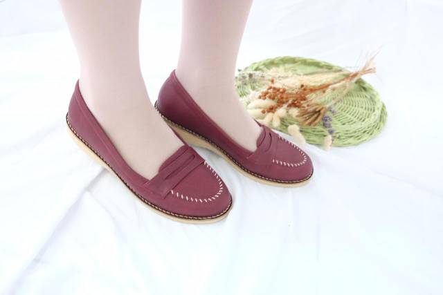 [SIAP KIRIM] BRShoes22 Marun Sepatu Kerja Casual Slip On Wanita