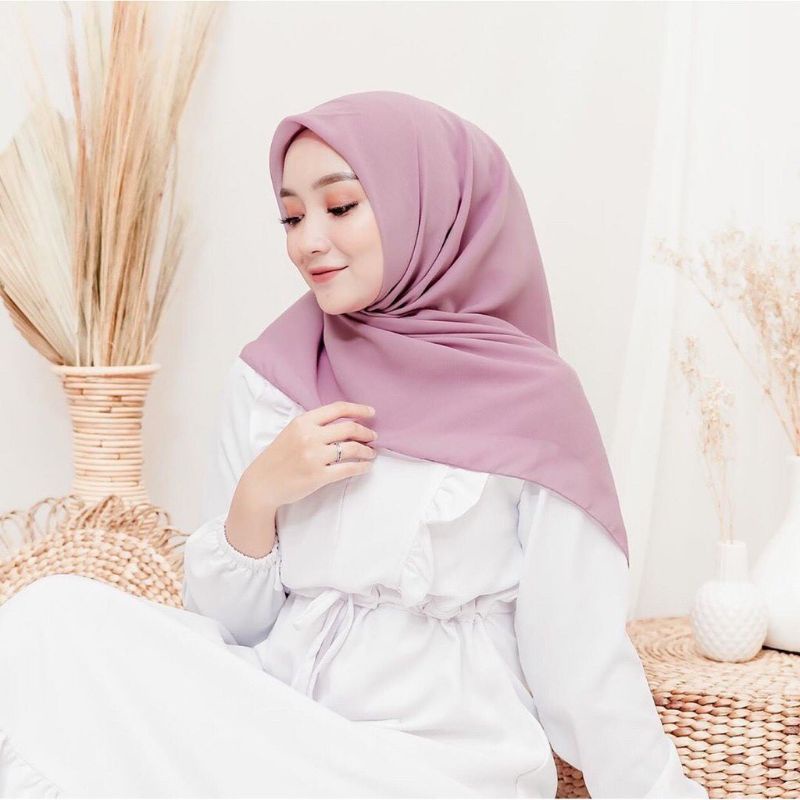 HIJAB BELLA SQUARE / SEGIEMPAT POLLYCOTON / POTTON SENJA-BELLA Dustypink