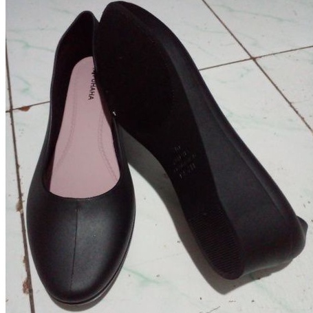 Fuhaha 711 - Sepatu Wedges Jelly Untuk Kerja Hitam Polos Hak 4 cm Size 36 - 40