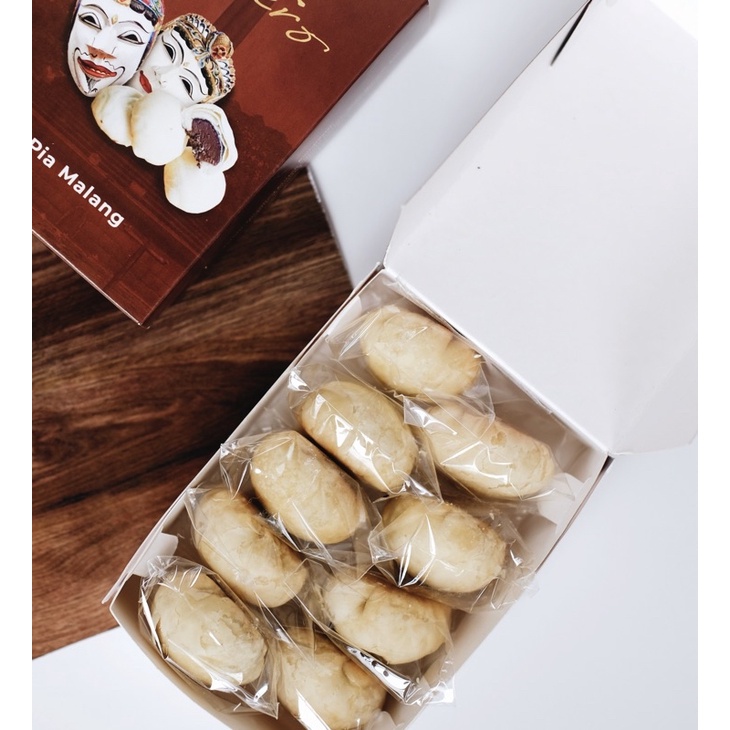 

Pia Coklat Khas Malang Coklat Keju