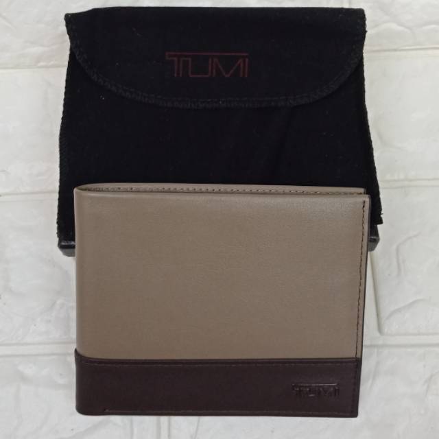 Dompet Tumi Leather Color Brown Lipat