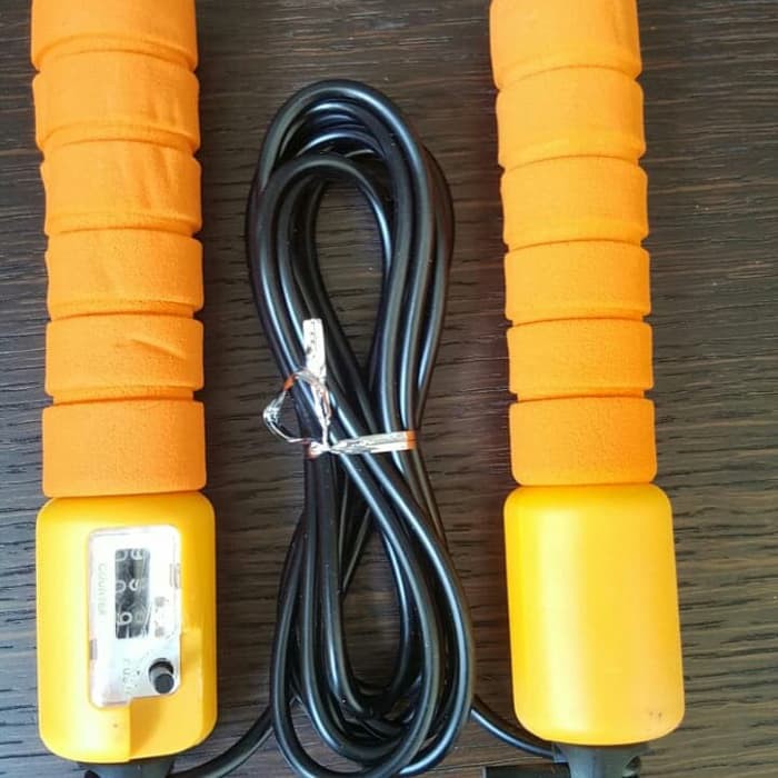 TALI LOMPAT SKIPPING/ JUMP ROPE/ LOMPAT TALI GOOD QUALITY