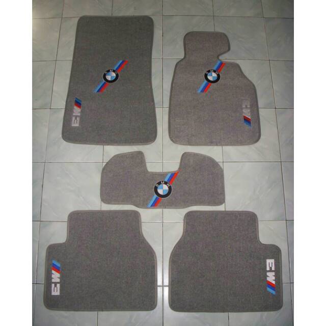 Karpet BMW e36/e46 logo m3, warna abu