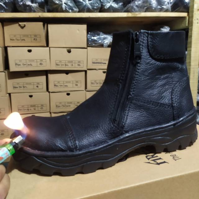 SEPATU BOOTS KULIT SAFETY ZIPPER KINGS