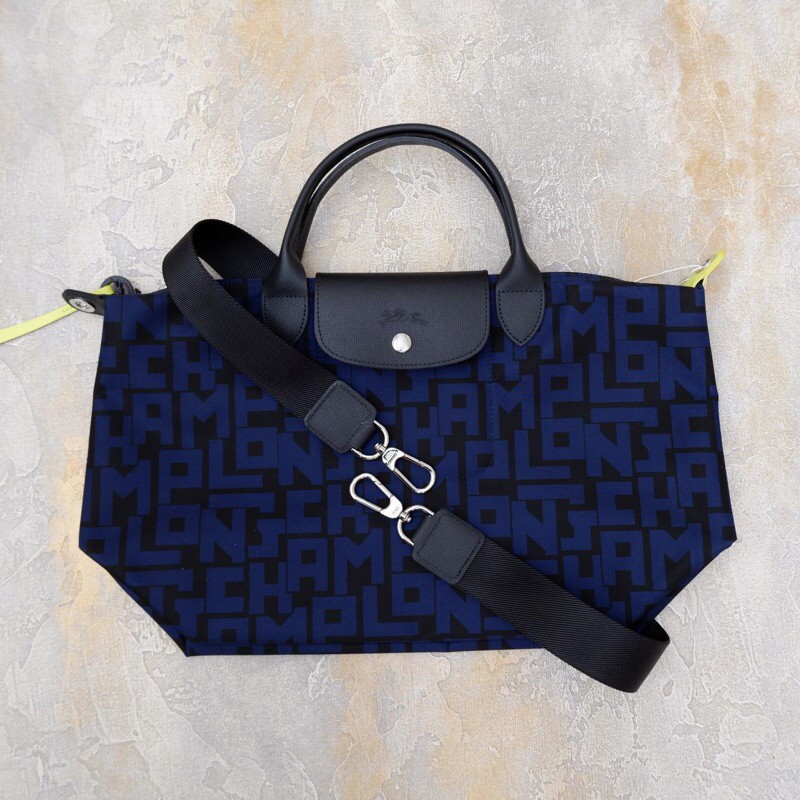 TAS WANITA WARNA BIRU TUA
