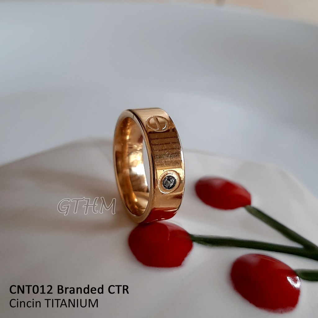 cincin titanium carter bisa untuk pria dan wanita pasangan atau single mewah seperti emas asli