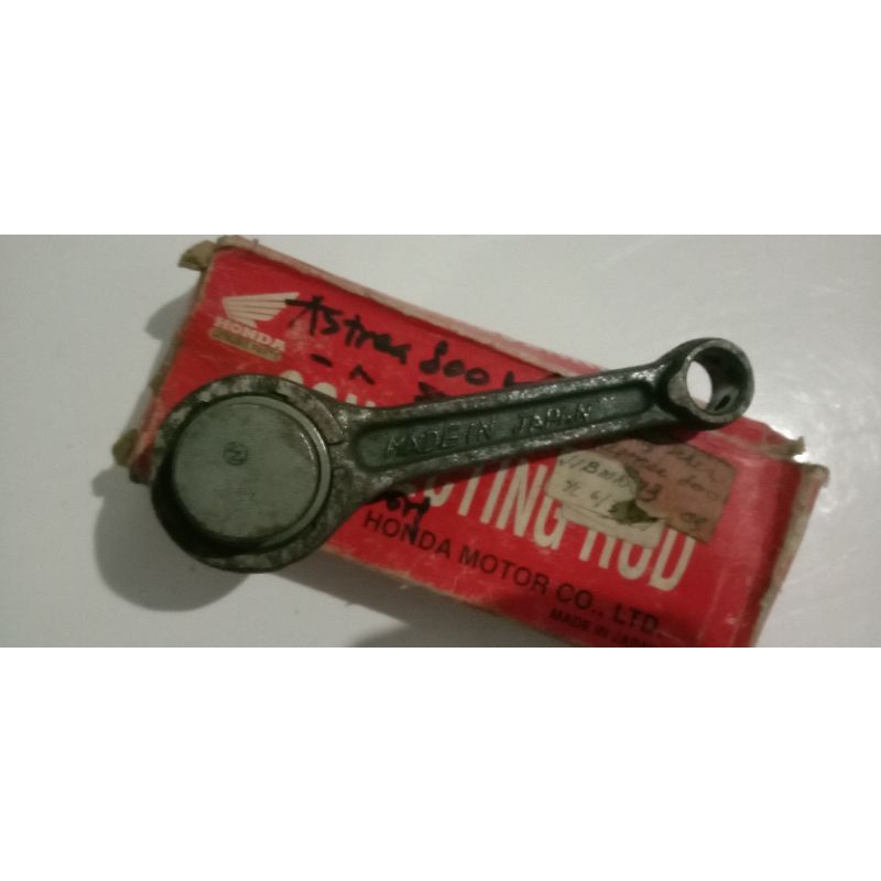 conecting rood Astrea 800 stang seher Astrea 800