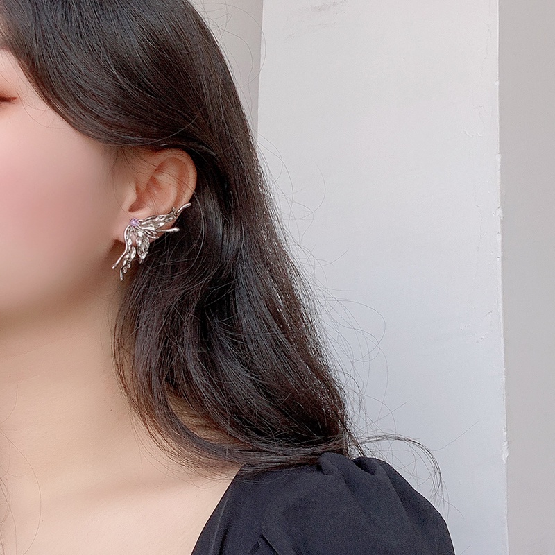 Anting Bentuk Sayap Kupu-Kupu Asimetris Gaya Retro Korea