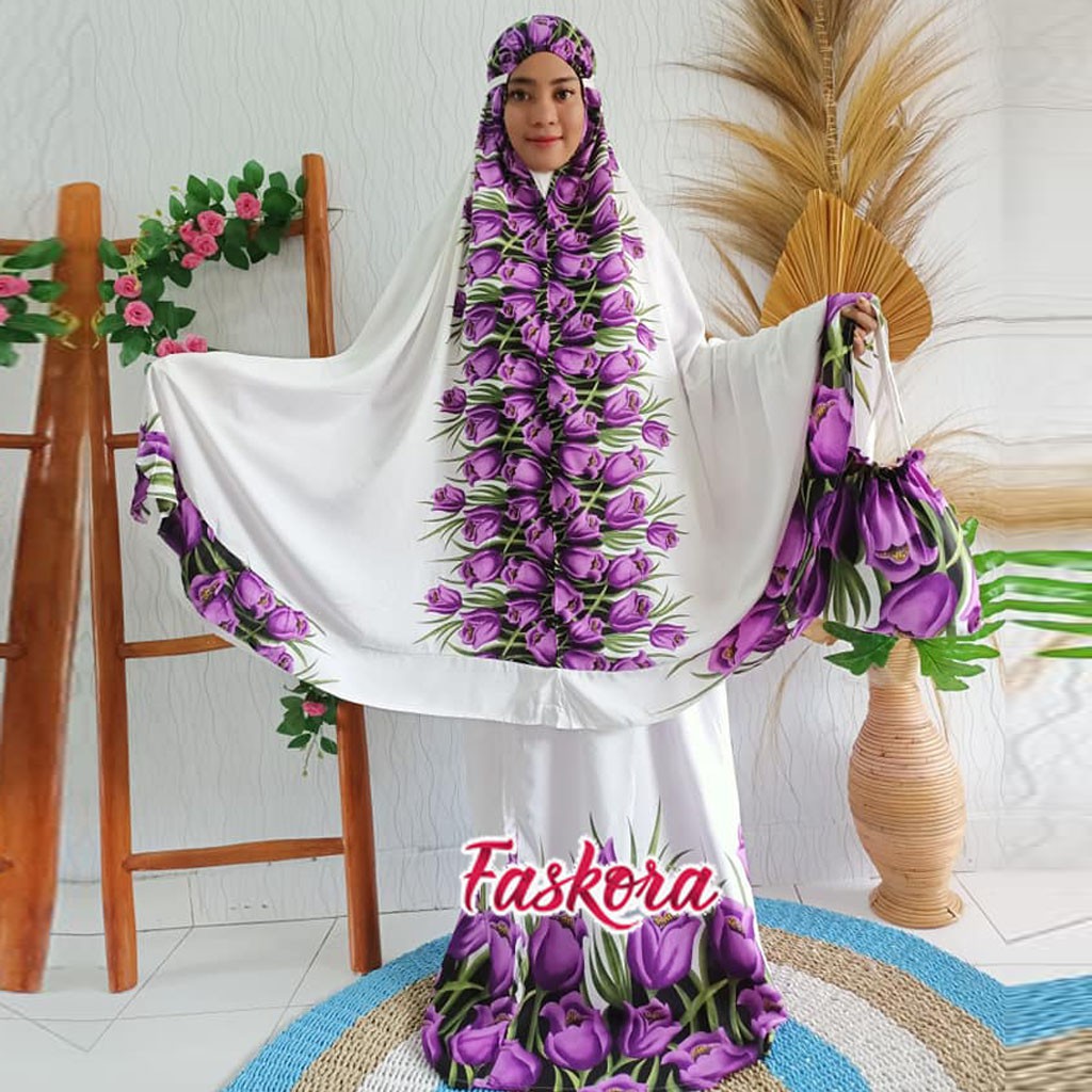 Mukena Rayon Jumbo Motif Bunga Tulip / Mukenah Bali Putih Motif Bunga / Mukenah Rayon Jumbo Putih