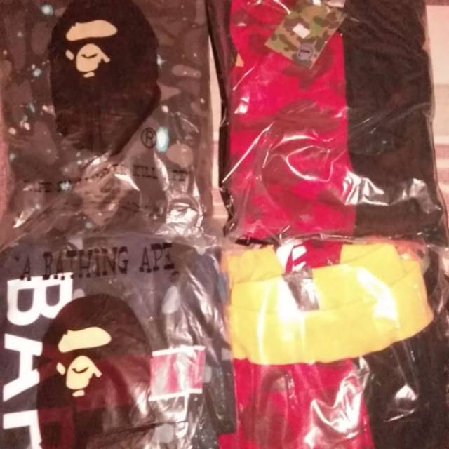Jaket BAPE