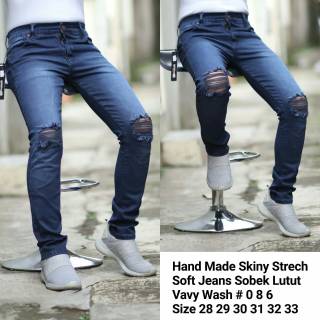 Celana Jeans Pria Skinny Bio Wash Hitam Wrangler Size 28 Celana Jeans Pria Skinny Bio Wash Hitam Wrangler Size 28
