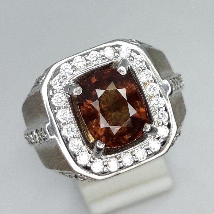 Permata Natural Color Change Garnet No Treatment High Quality Rareitem Shopee Indonesia