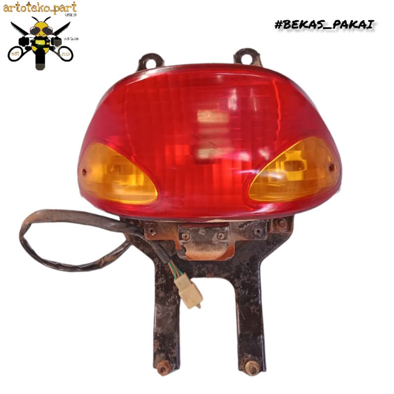 STOPLAMP DUDUKAN LAMPU BELAKANG KYMCO METICA MATIKA GLS (TANGKI BELAKANG) ORIGINAL ORI SINIL