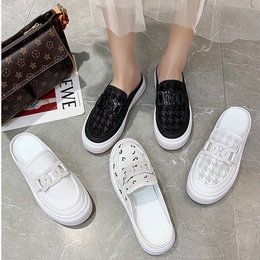 Sepatu Half Sneakers Wanita 077630 Women Leaather Half Shoes