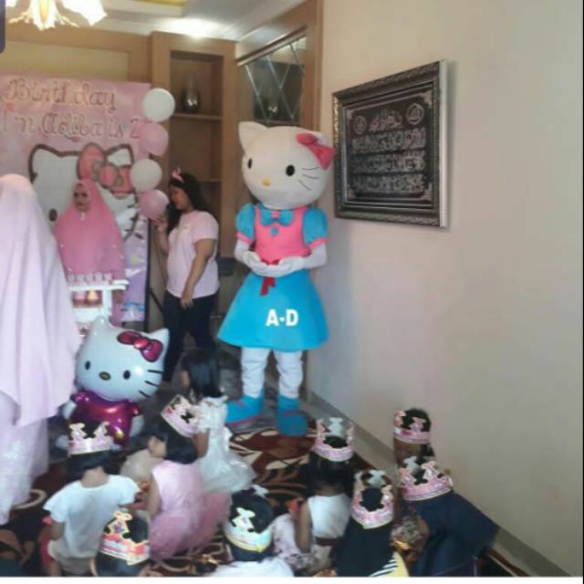 Sewa Badut | Badut Hello Kitty | Badut Ulang Tahun | Sewa Badut