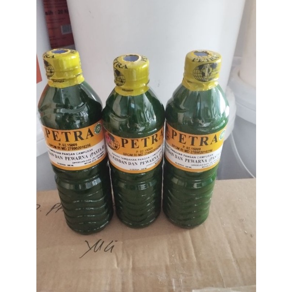 

PETRA PASTA PANDAN 600 ML / PETRA PASTA PANDAN DAN PEWARNA BOTOL AQUA