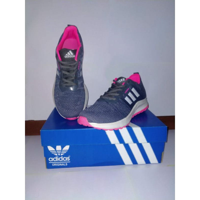 Sepatu Sport Adidas
