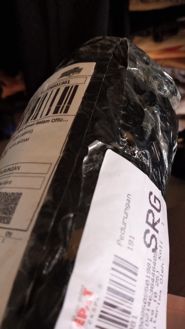 Tgb Botol Minum Kaca Dengan Handle Sarung Karakter