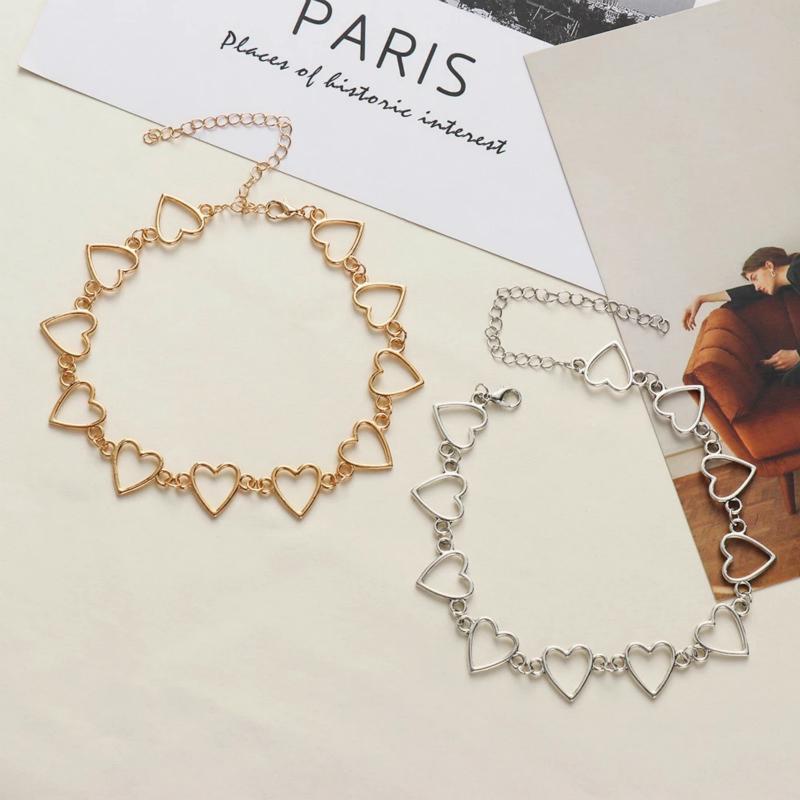 Kalung Rantai Choker Liontin Hati Hollow Bahan Alloy Untuk Wanita