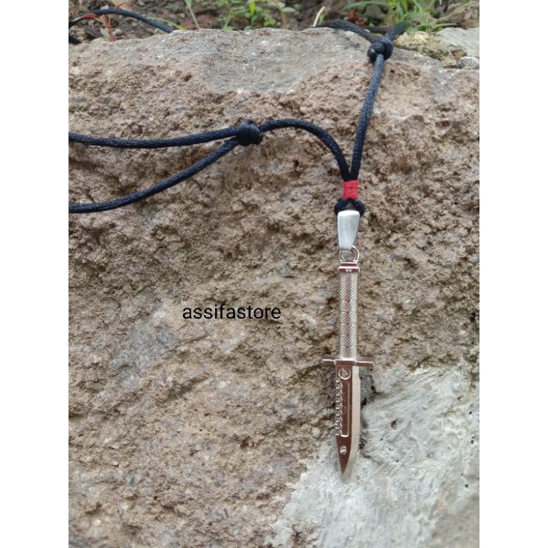 kalung tali korea bandul kuningan/kalung tali pria murah