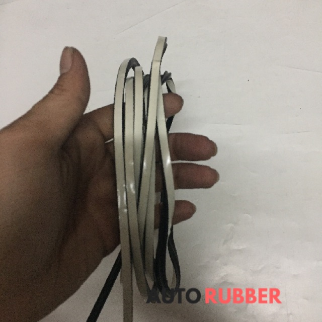 Karet Kaca Depan Kijang Kapsul Thn 2000 up