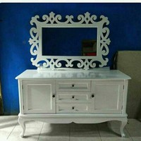 bufet pajang cermin hias cat duco