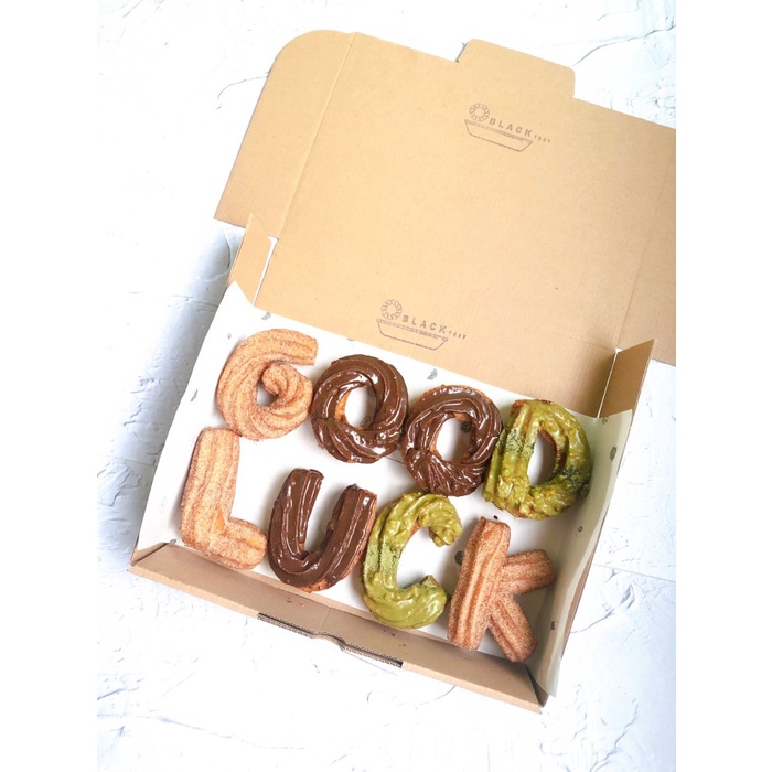 

Donat Huruf Custom (9 pcs) french cruller