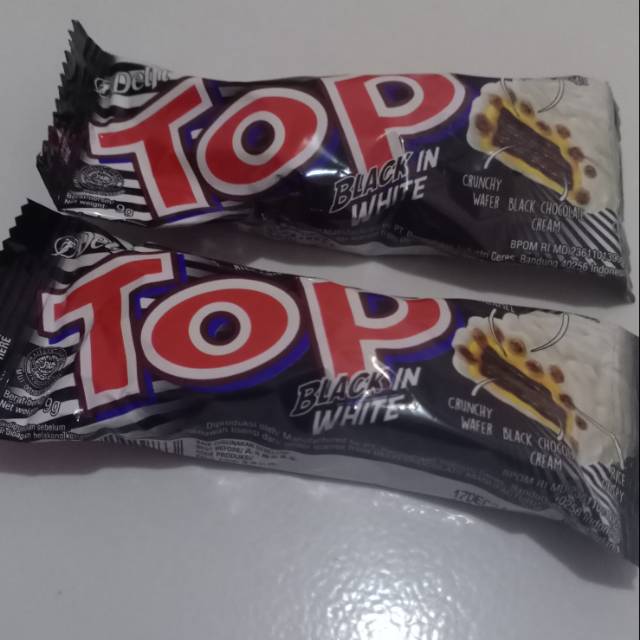 

TOP Black White
