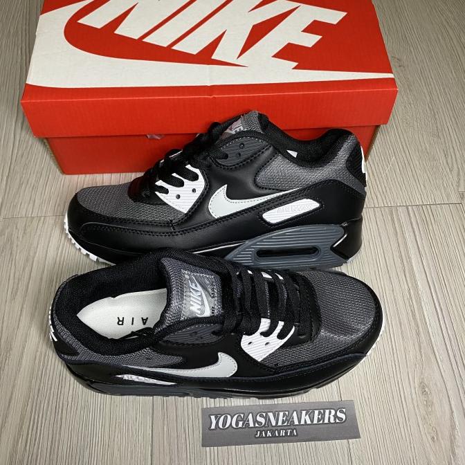 Sepatu Nike Air Max 90 Essential Black Golf Grey