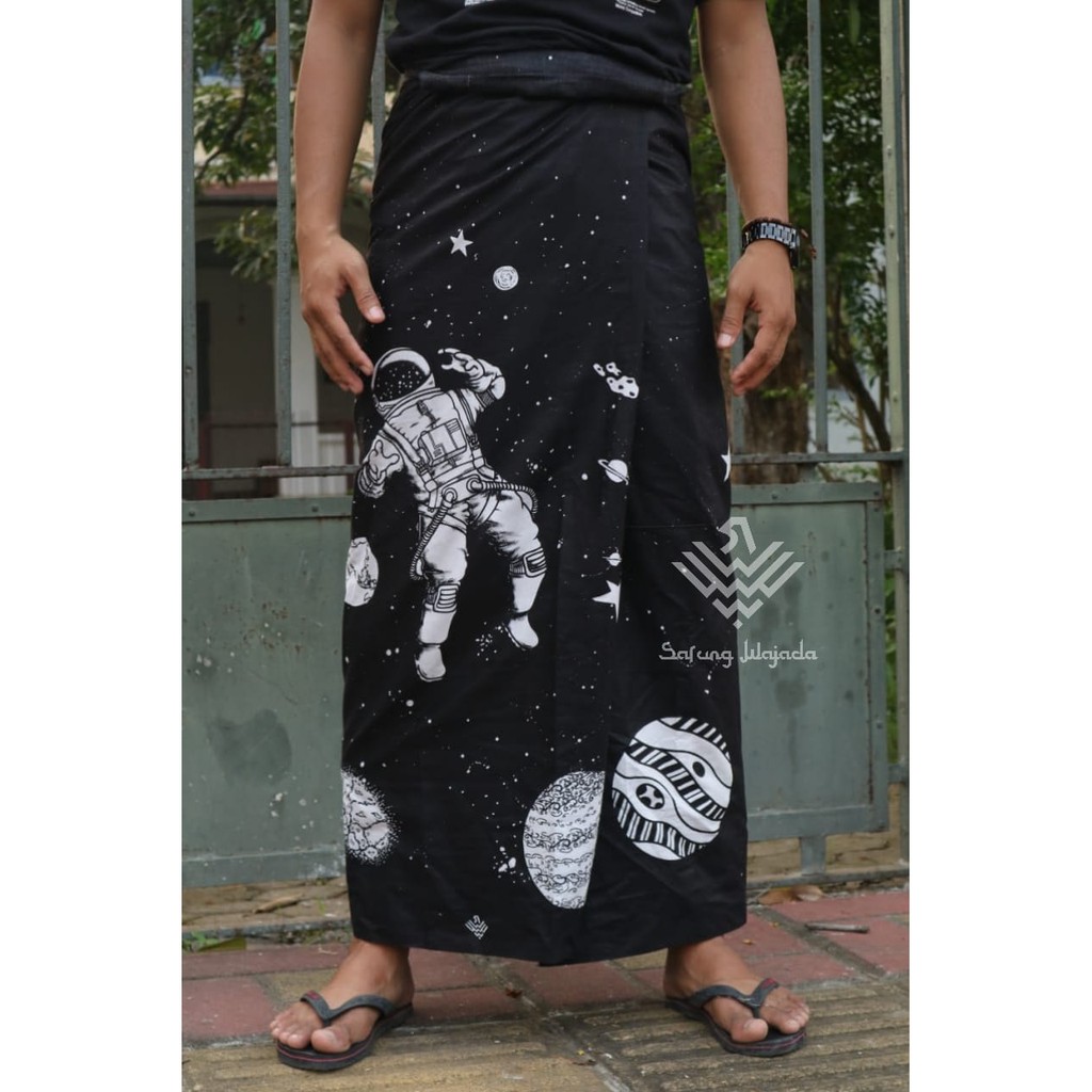 SARUNG ASTRONOT / SARUNG BATIK / SARUNG MILLENIAL