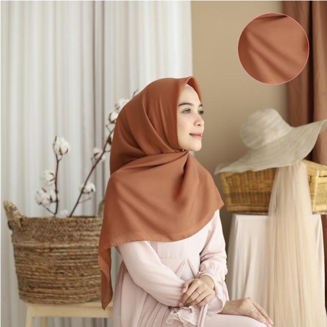 Hijab Segiempat Polycotton 115 x 115 Warna Part 1 Bella Square-HAZELNUT