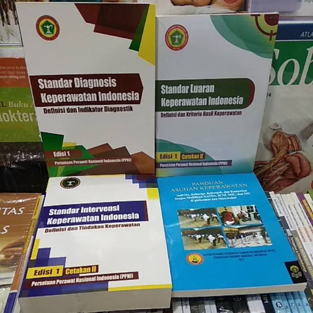 Paket 4 Buku Siki Slki Sdki Panduan Askep Standar Luaran Keperawatan Indonesia Siki Shopee Indonesia