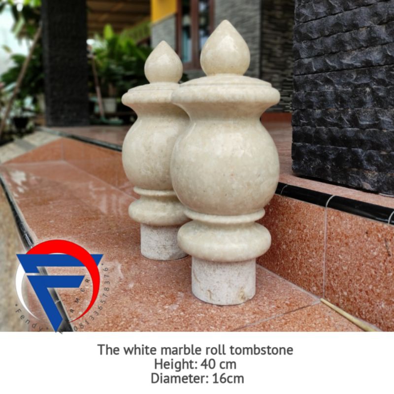 Sepasang nisan gulung batu marmer putih