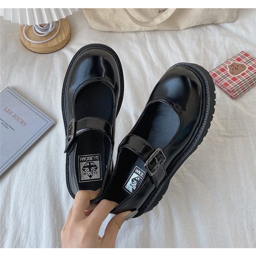 Sepatu Sekolah Wanita Remaja / Remaja Gesper Fashion Korea Black Glosy And Dof DK 777