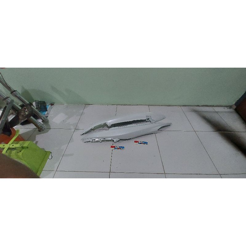 body kanan kiri suzuki skywave cover body skywave biru merah putih