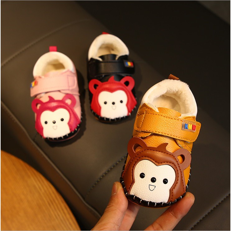 917- Sepatu bayi/anak import motif monyet kuning