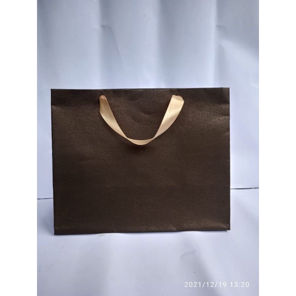 

paperbag warna jasmine 30x15x23