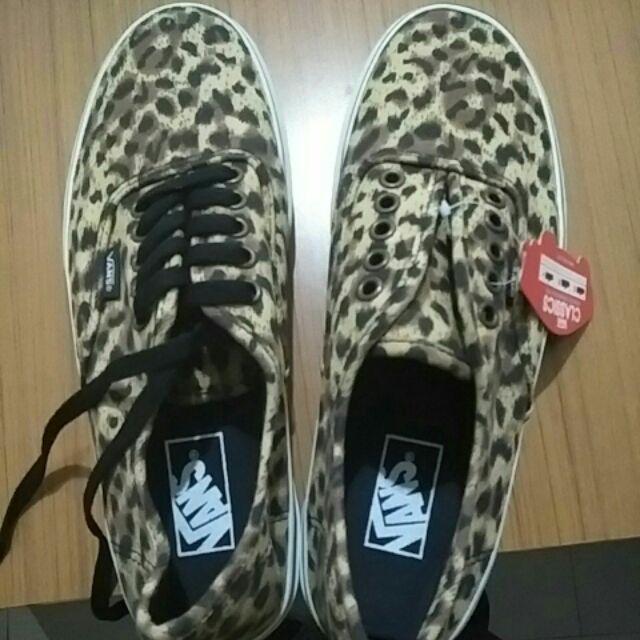 vans authentic cheetah