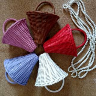 Pot Rotan Gantung Unik Model Ice Cream vas dinding Pot Rotan Gantung Unik Model Ice Cream vas dinding