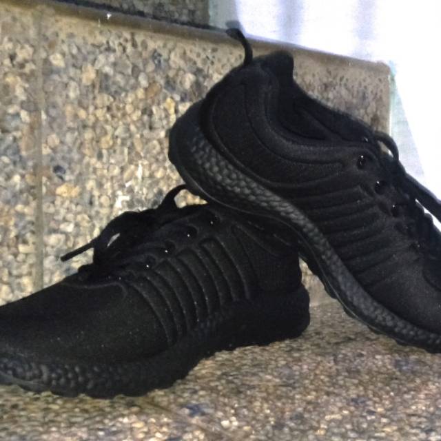 sepatu rhumell hitam