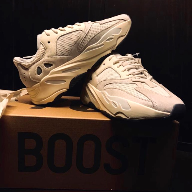 ORIGINAL YEEZY BOOST 700 ANALOG “running shoes”