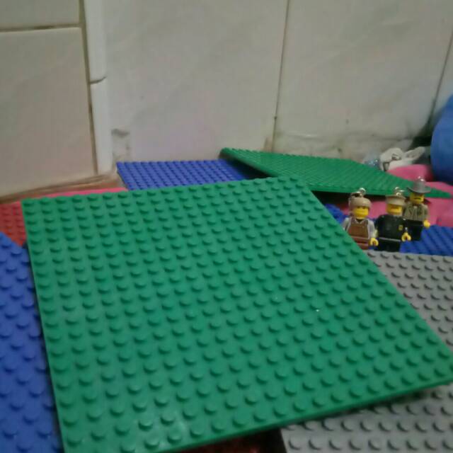 Mainan papan lego ukr 32 X 32 cm