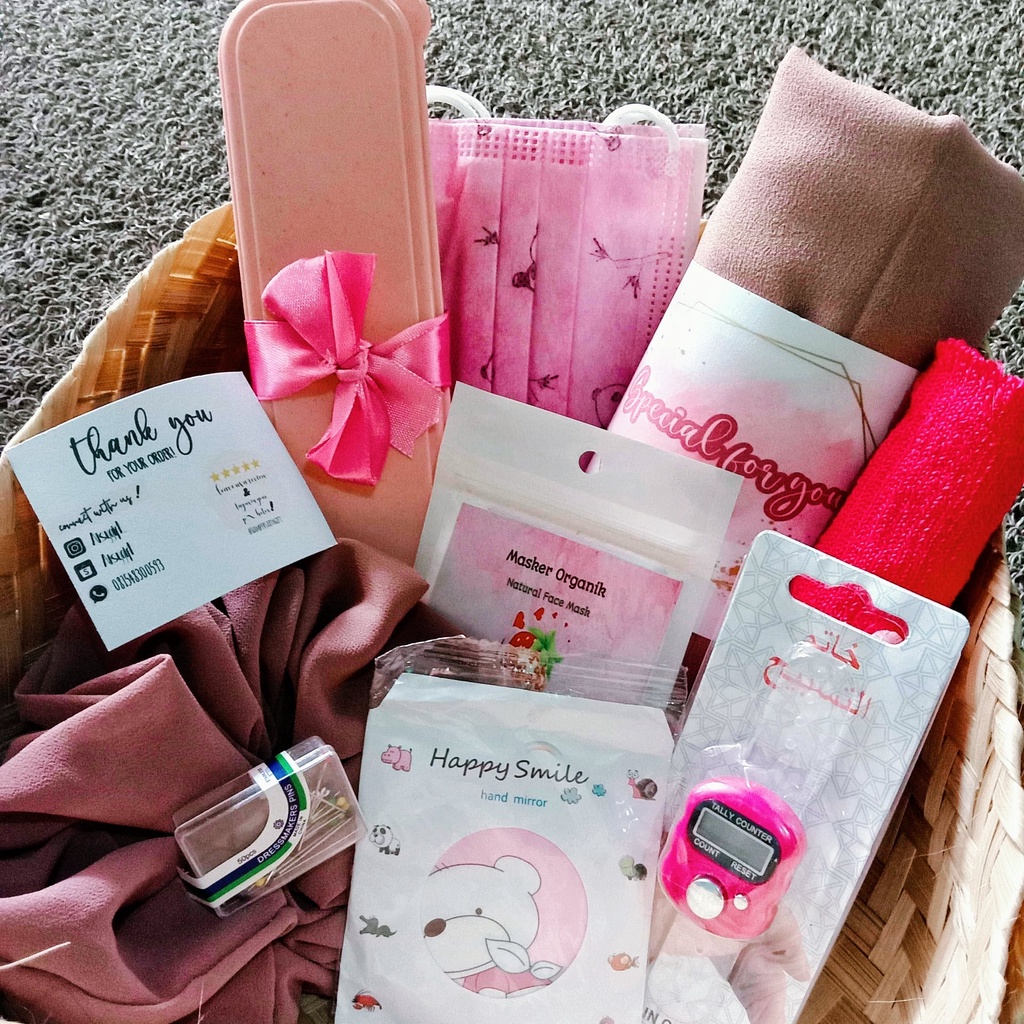 

Hampers Serba Pink Kado Ultah Cewek Murah Hadiah MAnniversary Sempro Semhas Graduation Ulang tahun Wisuda Murah