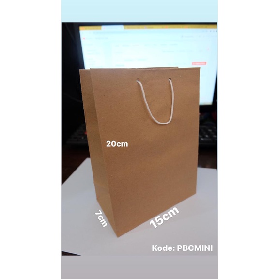 

PAPERBAG COKLAT MINI SIZE 15 X 7 X 20CM CUSTOM SABLON SNACK HAMPERS HAJATAN ULTAH BRAND TOKO OLSHOP