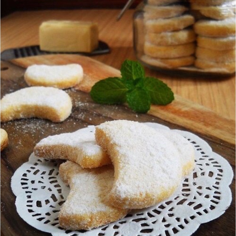 

KUE PUTRI SALJU KUE KERING LEBARAN